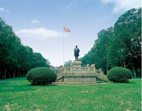 Die Statue von Dr. Sun Yat-sen