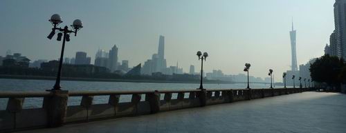 Blick auf Canton Tower und Zhujiang New Town (Bild: S. Bock)