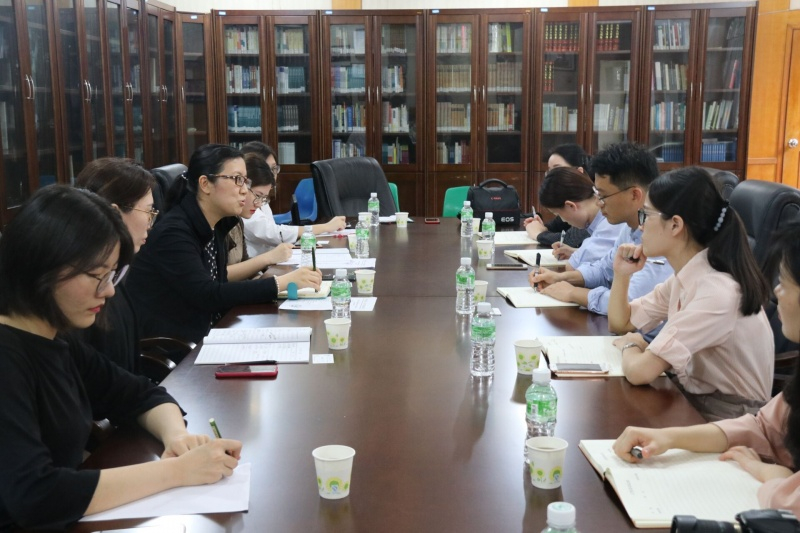 华南理工大学外国语学院一行来访我院1