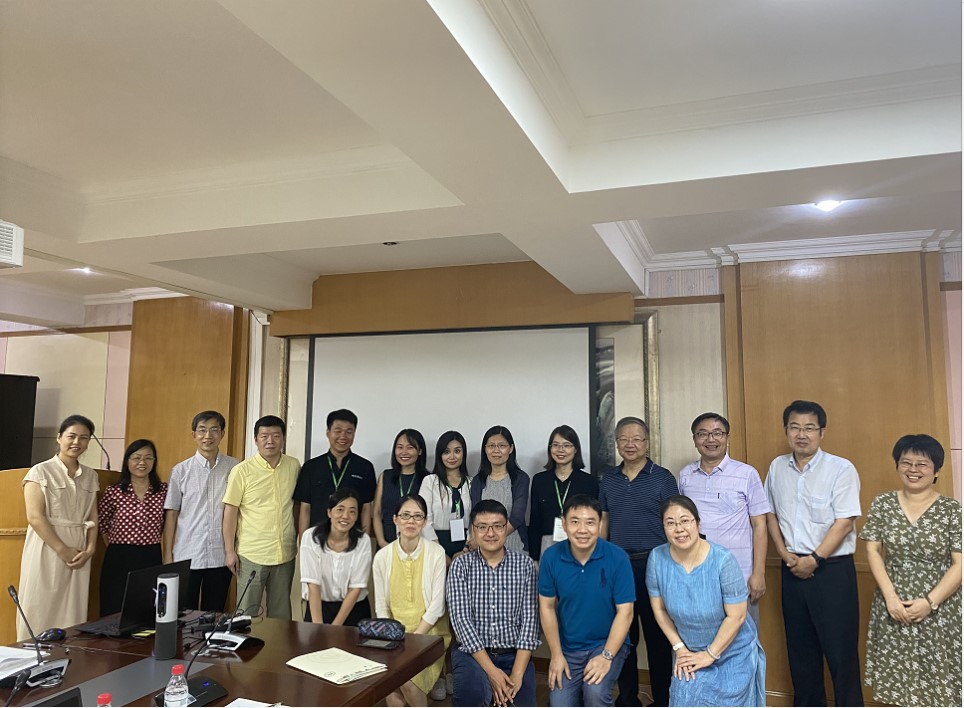 第十二届国际青年学者广州外国语分论坛(合影)